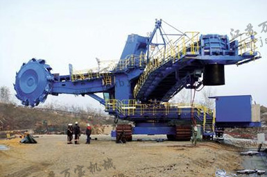 履帶斗輪取料機 履帶斗輪取料機